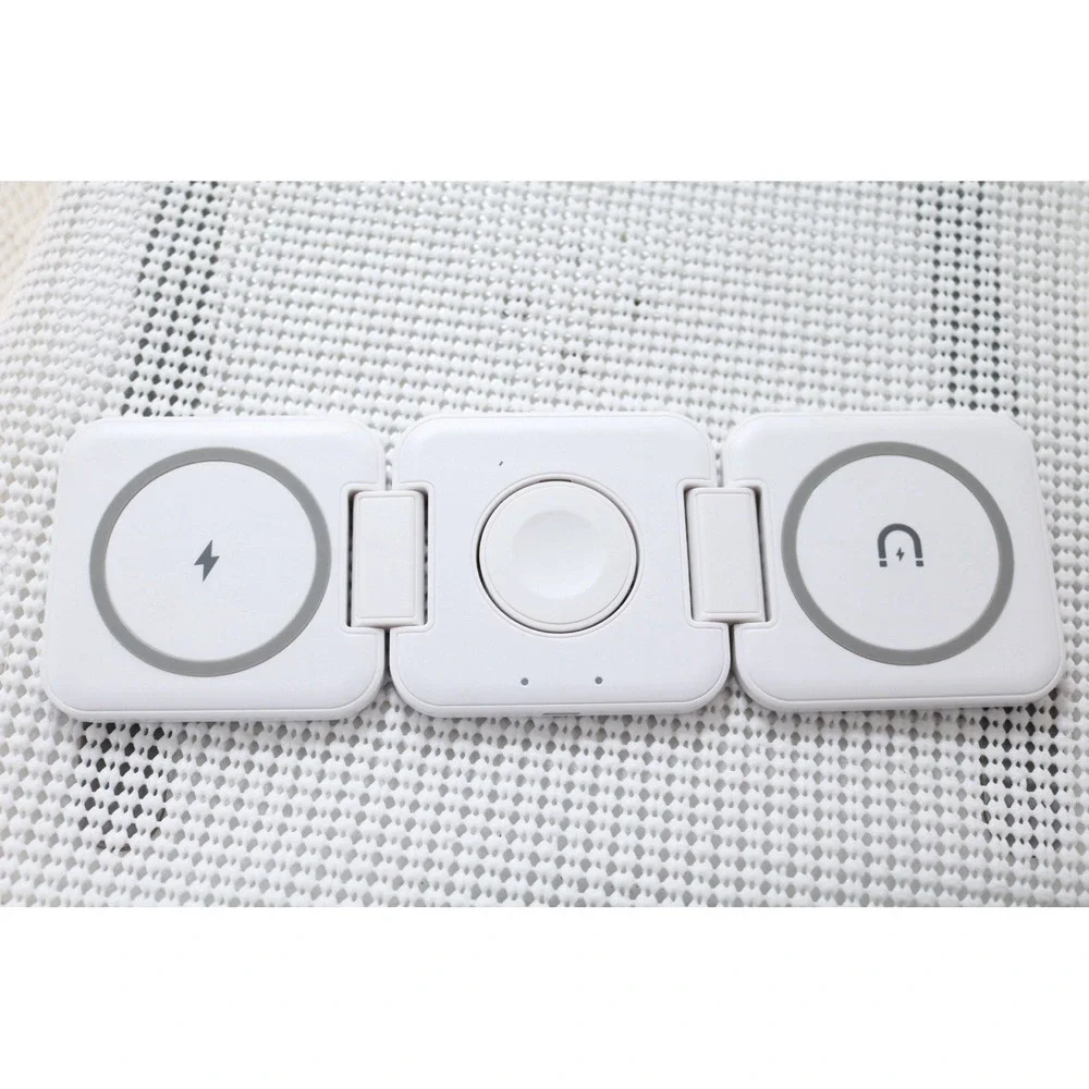 3-in-1 Foldable Wireless Charging Station White SW165 ZG2240 Phone Watch Earbuds